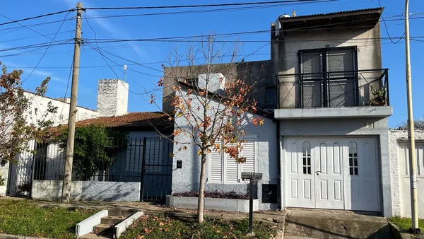 Casa en Doctor Cacho Bustos 1200