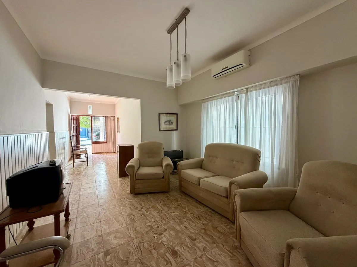 Casa en Saavedra 1000