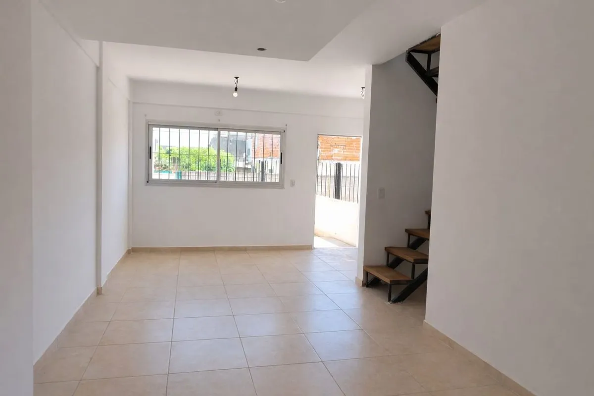 P H en Calle 23 E/134 y 133 3300