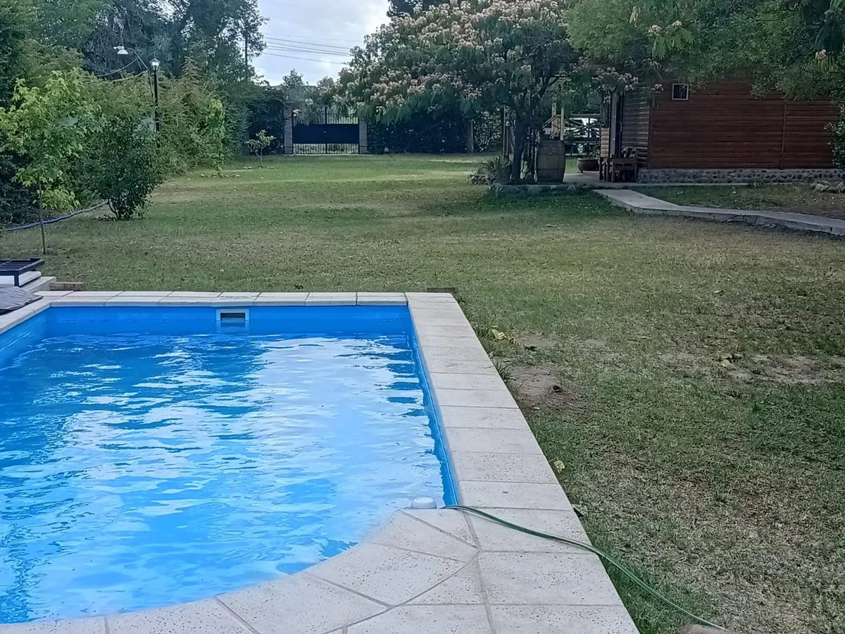 Casa en San Zenon y Remedios de Escalada de San Martín 400