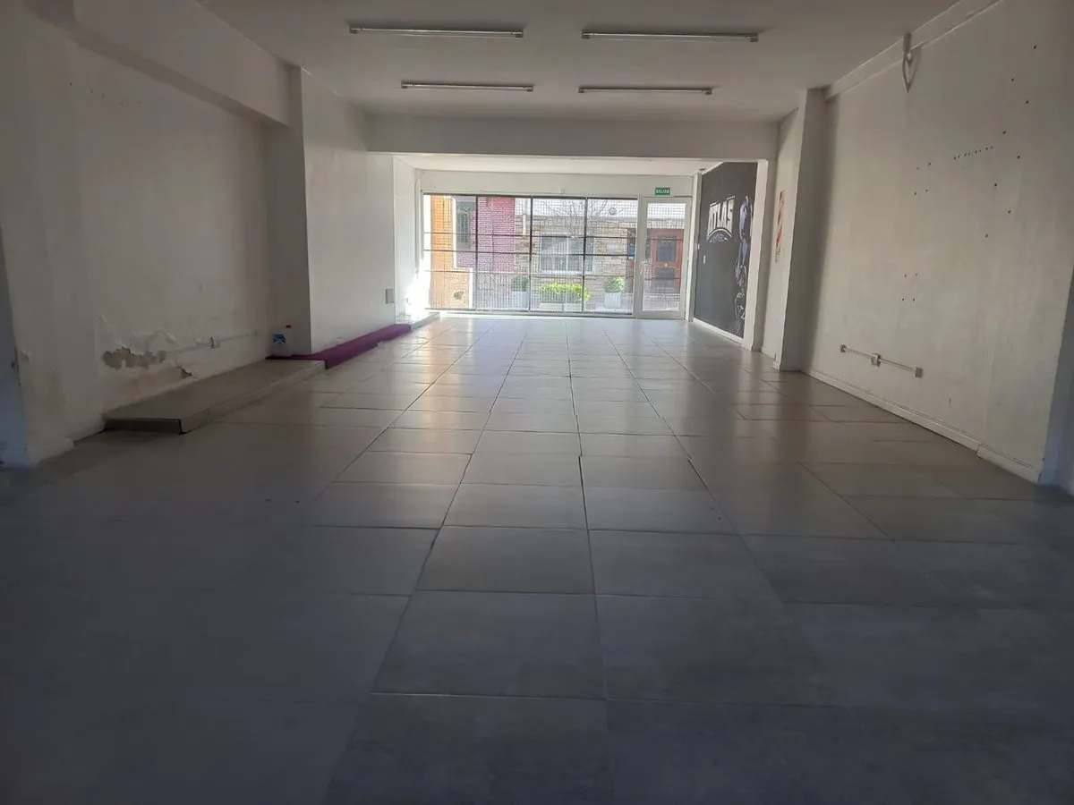 Local Comercial en Avenida del Libertador 900