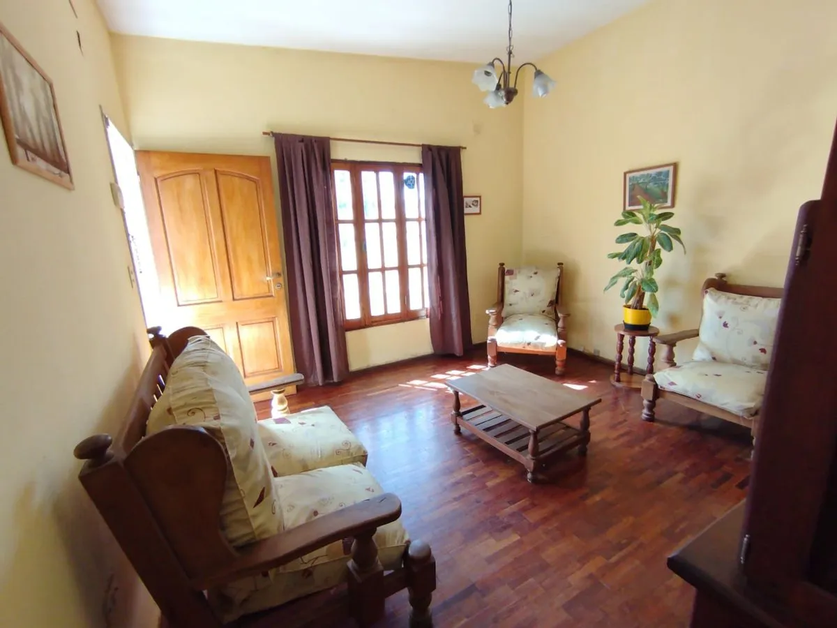 Casa en Huascha 2700