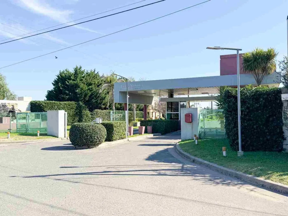 Lote en Avenida Carlos Pellegrini 3500