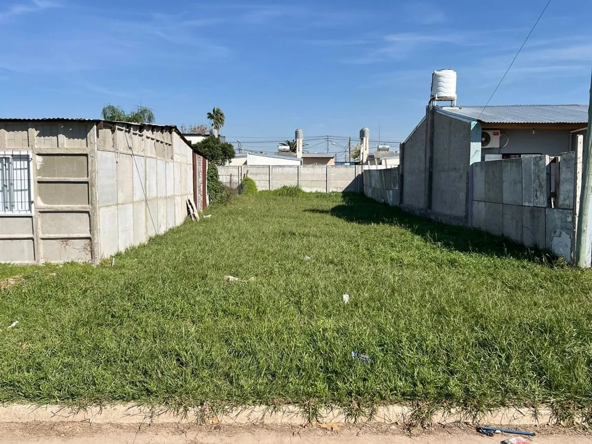 Lote en Carlos Gardel 800