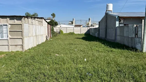 Lote en Carlos Gardel 800
