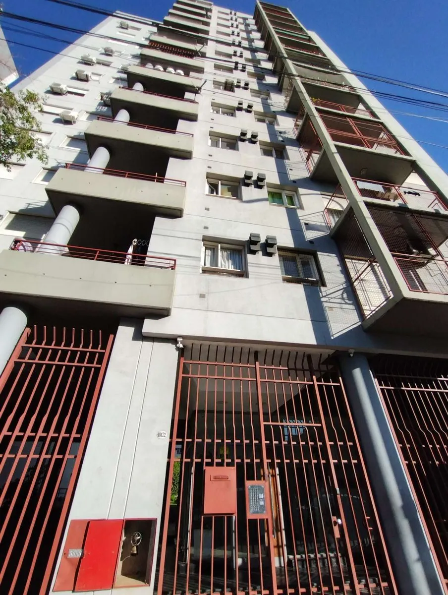 Departamento en Avenida Rivadavia 10100