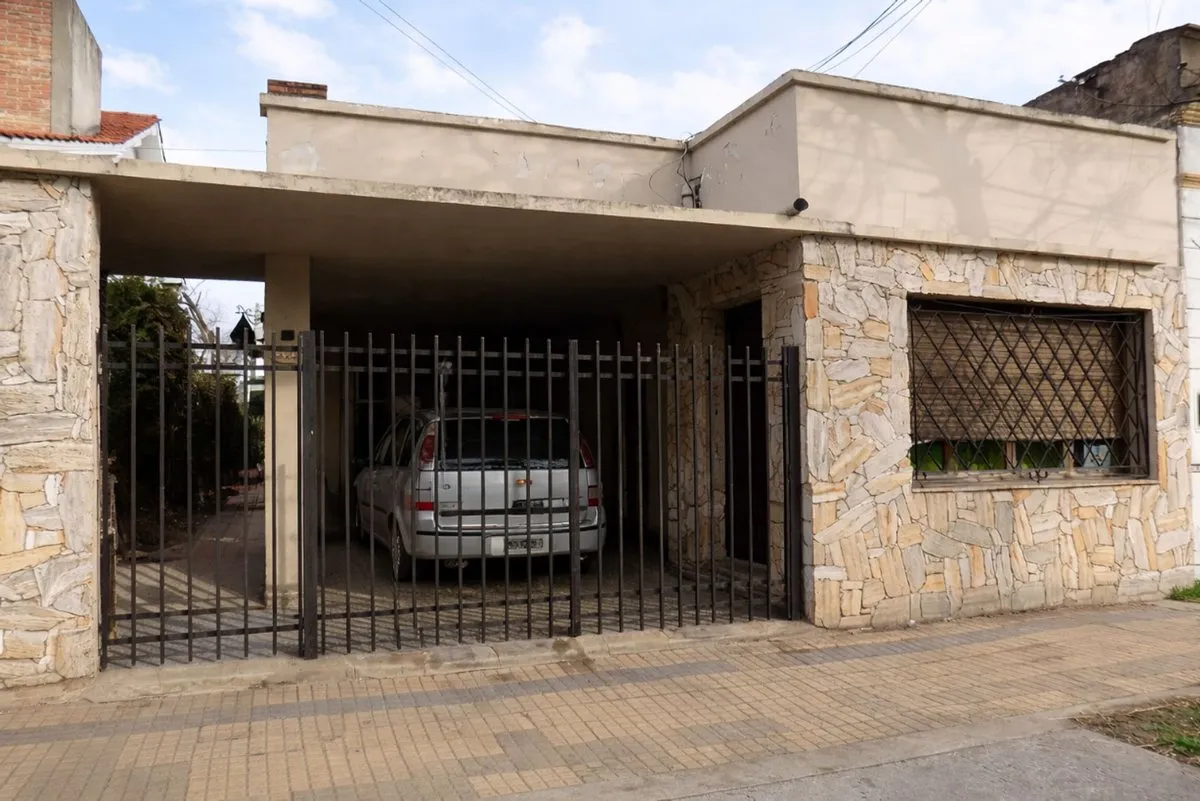 Casa en Sargento José Mariano Gómez 1500