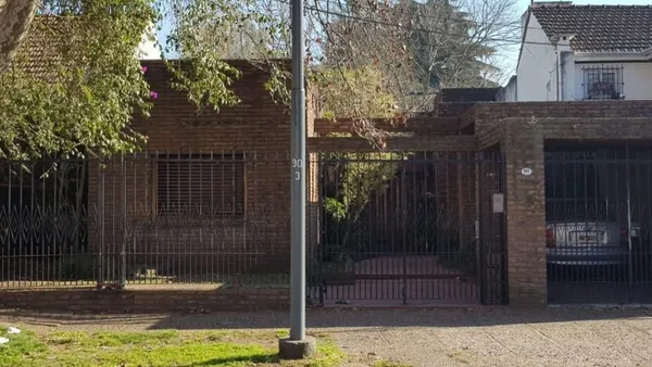 Casa en Amenedo 900