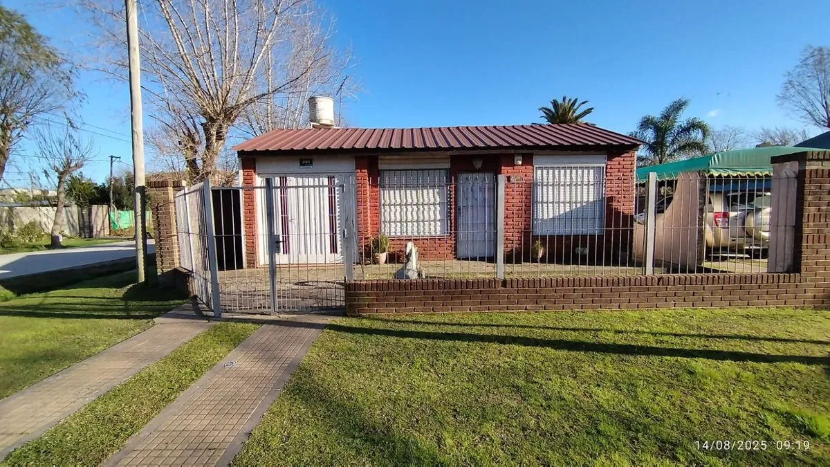 Casa en 5 Esquina 110 0