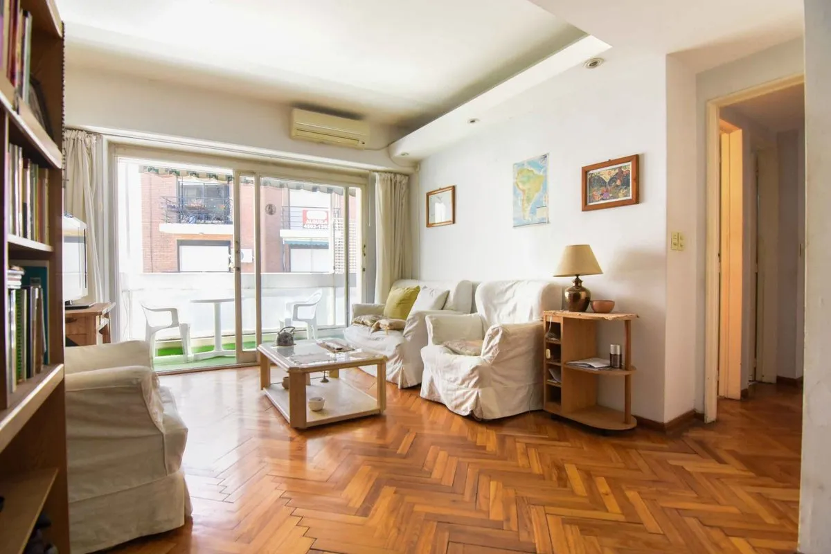 Departamento en Laprida 1200