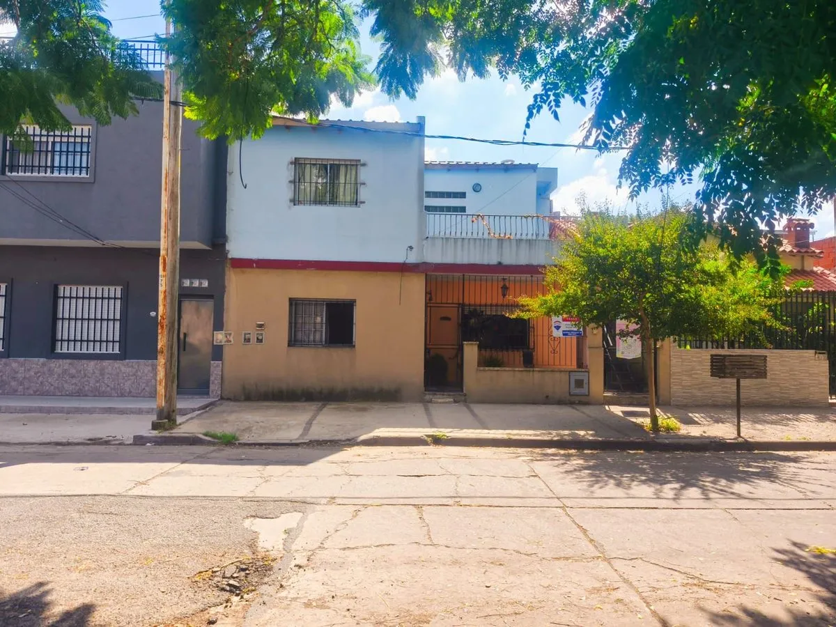 Casa en M. Altolaguirre 900