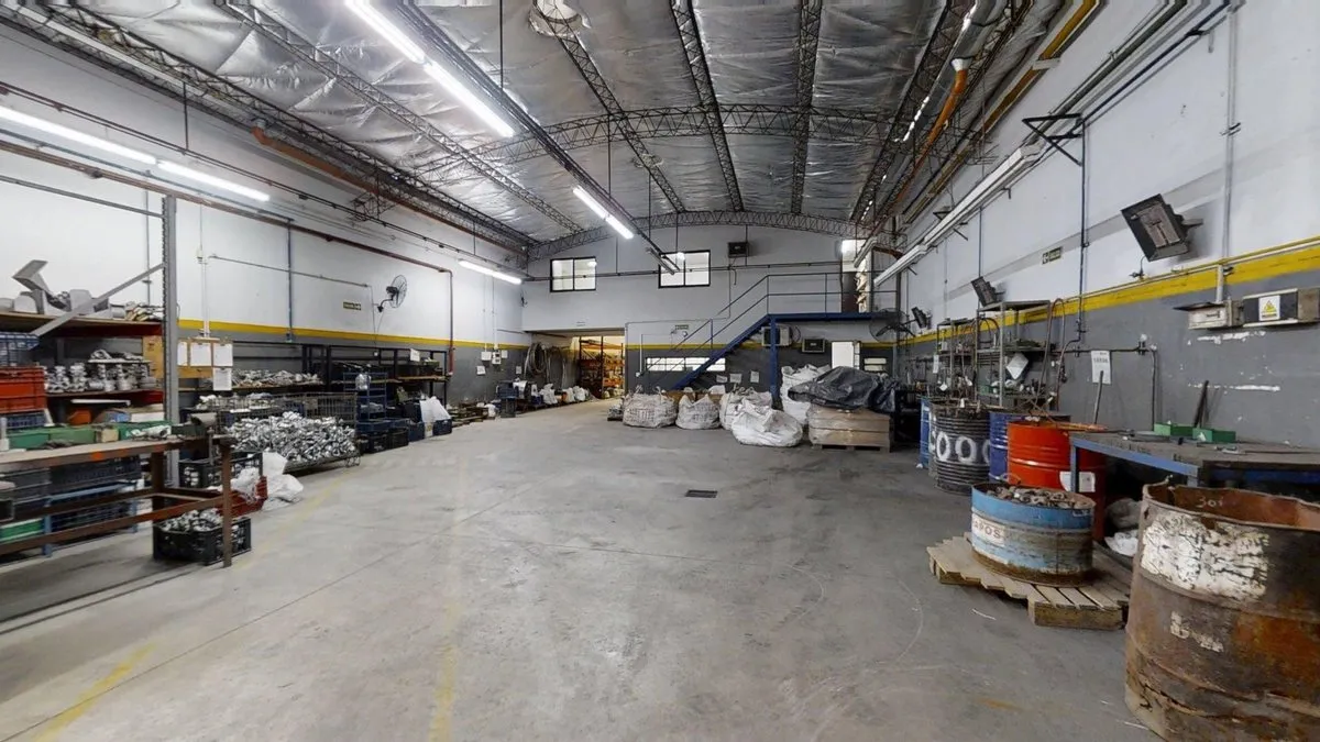 Industria en Bouchard 3400