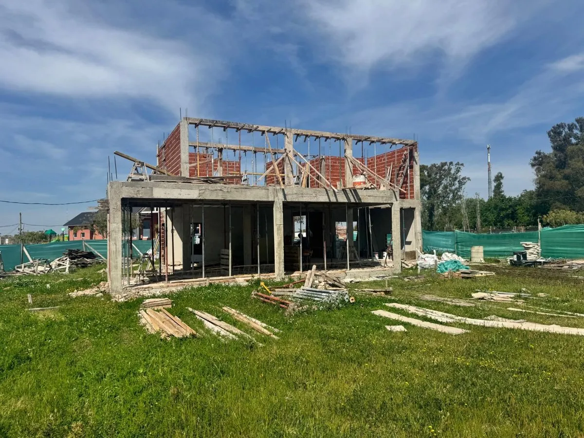 Casa en La Pista 300