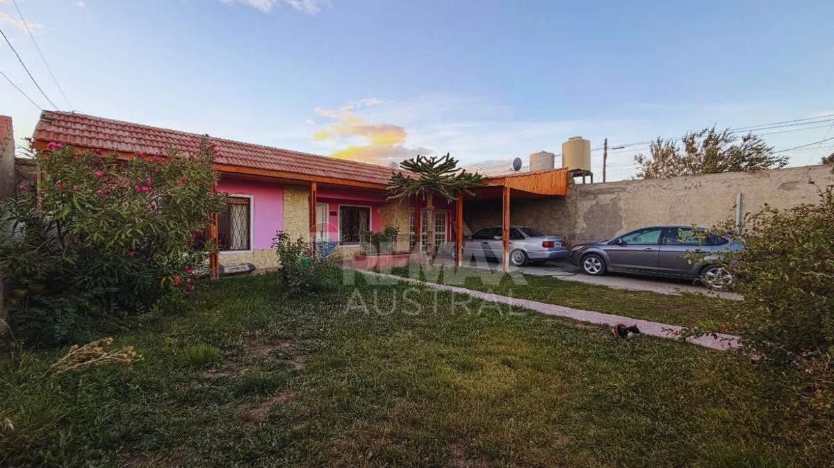 Casa en Juan Manuel de Rosas 3400