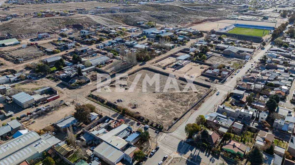 Lote en San Juan y Rio Negro 400