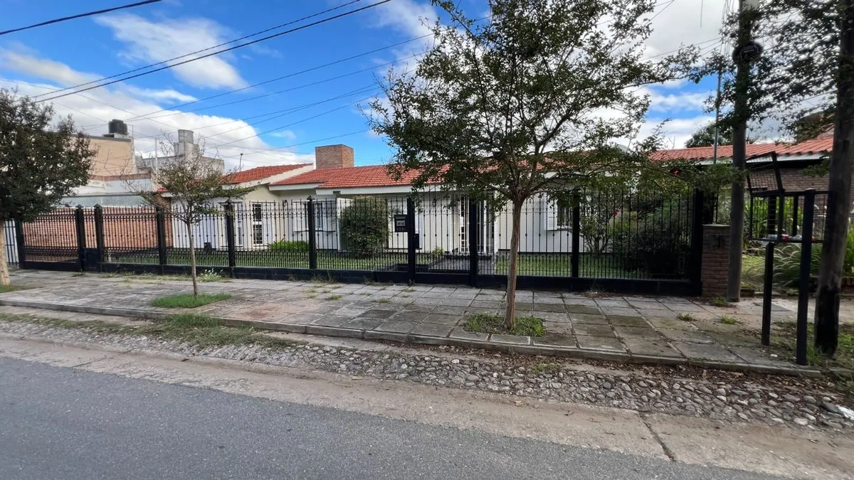 Casa en J Dalembert 5500