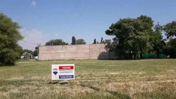 Lote en De Las Naciones 1300