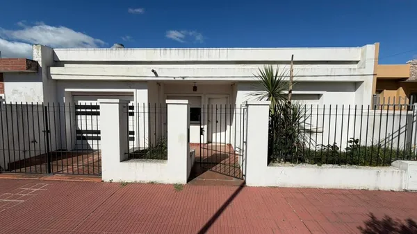 Casa en General López 200