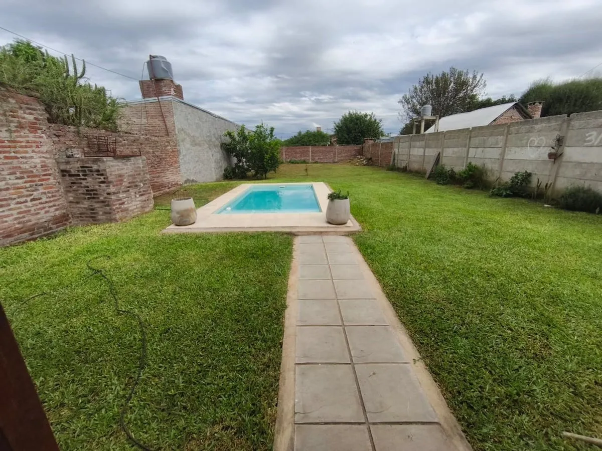 Casa en Juan Pablo I 1600