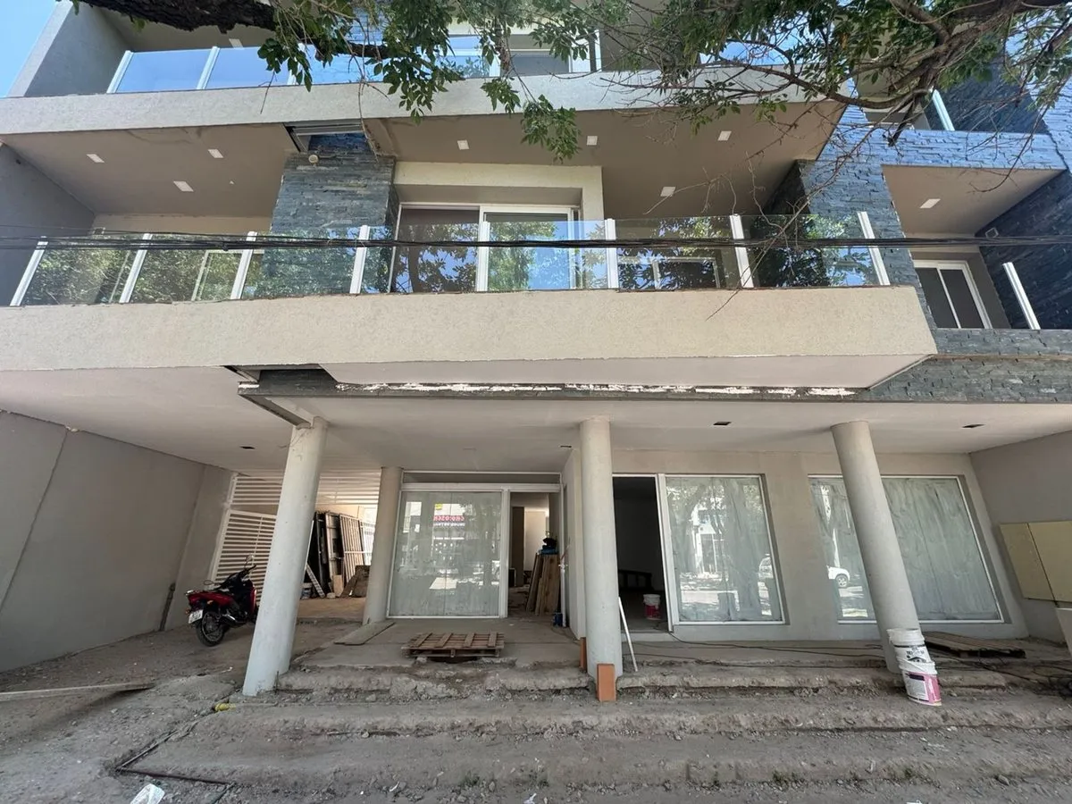 Departamento en 3 de Febrero 200