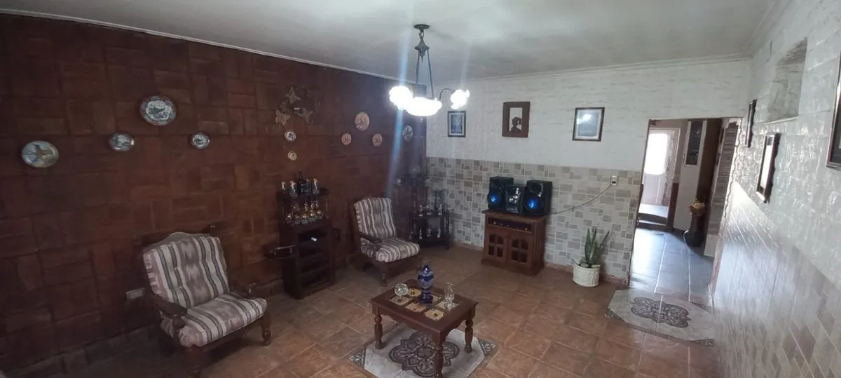 Casa en Juan Castelli 3700