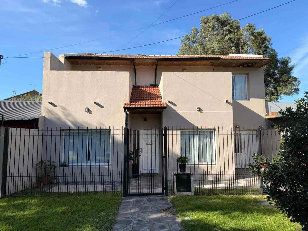 Casa en Calle Gavazzi 2200