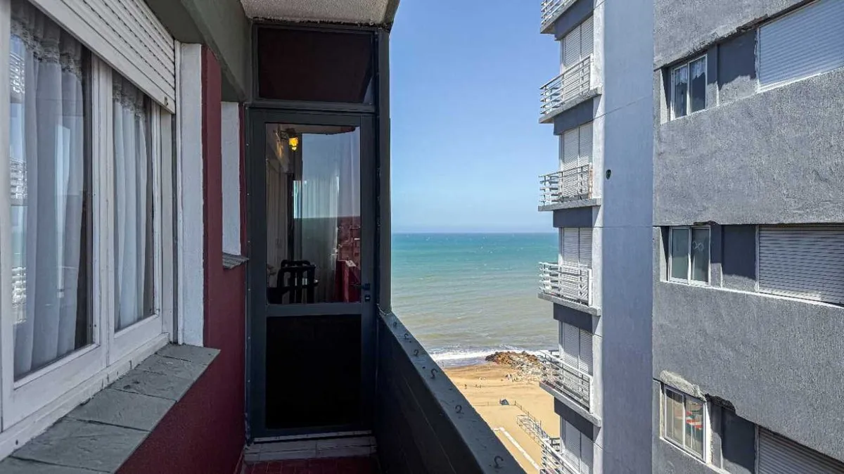 Departamento en Av. Costanera 900