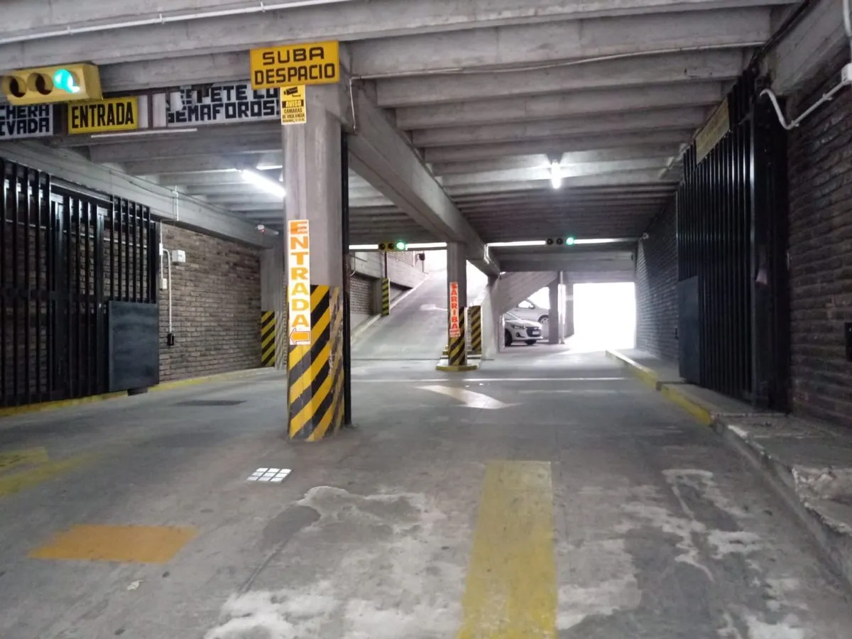 Cochera en San Jerónimo 2600