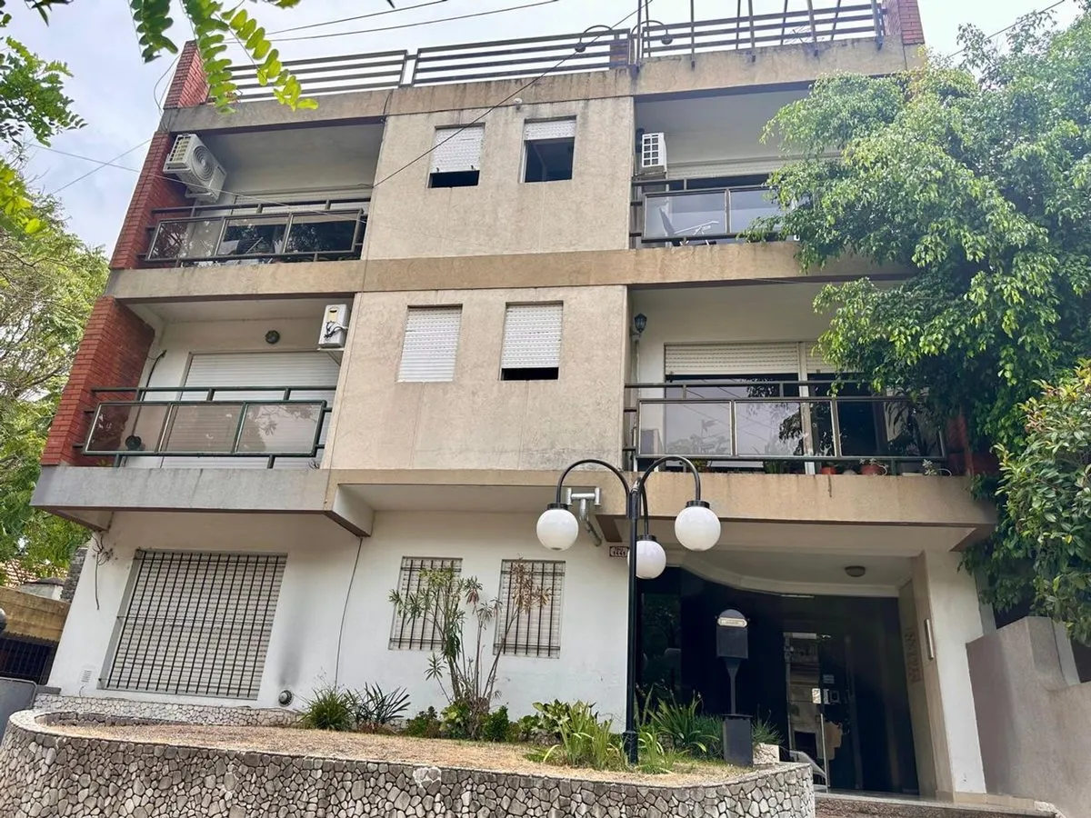 Departamento en Diagonal Toll 1400