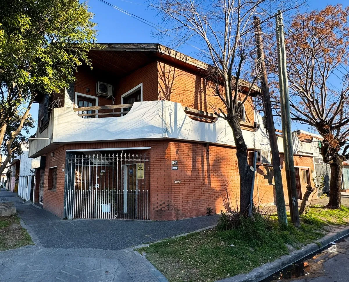 Casa en Calle 841 2400