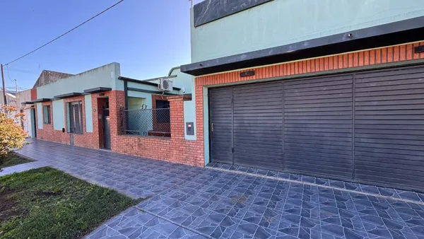 Casa en L. Domínguez 200