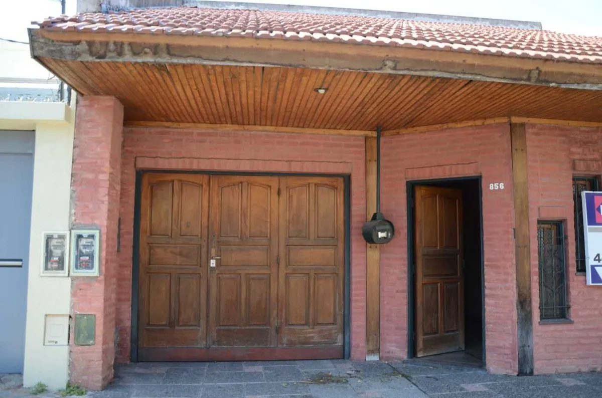 Casa en Cangallo 800