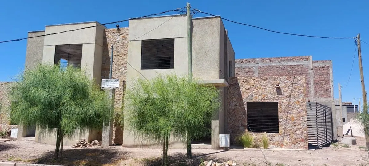 Casa en Elpidio González 5100