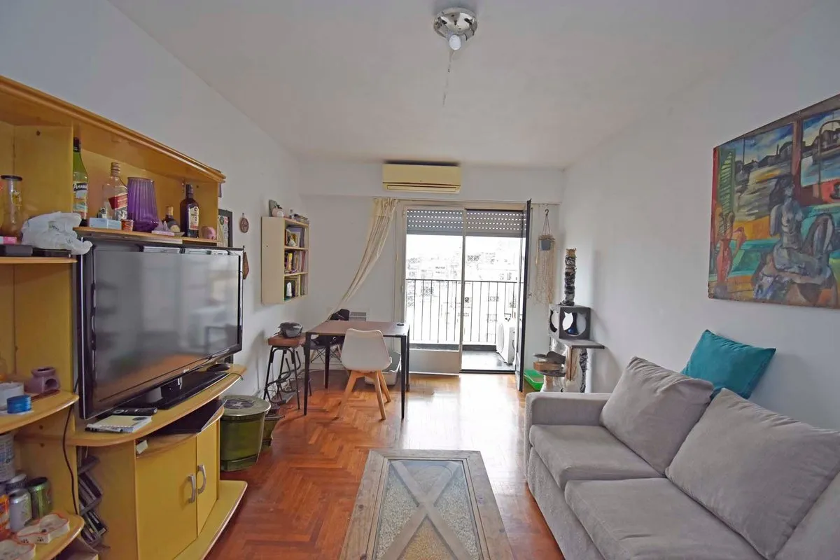 Departamento en Avenida Belgrano 1400
