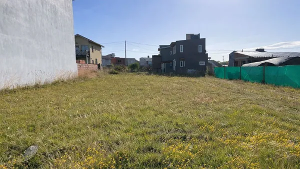 Lote en José Figueroa Alcorta 100