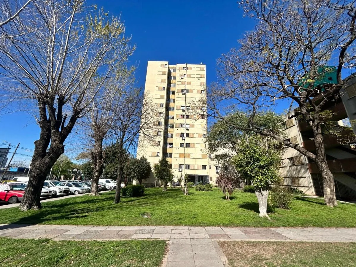 Departamento en Eduardo Bradley 300