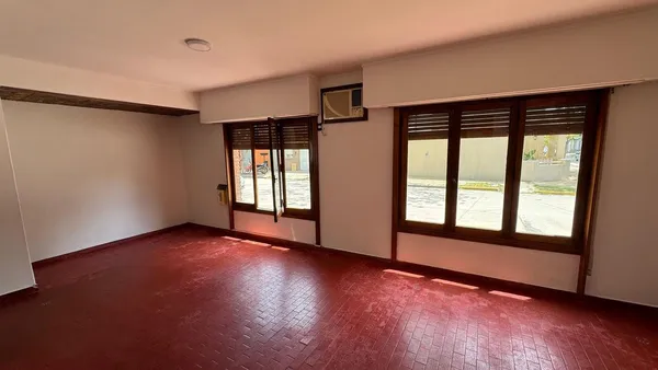 Casa en Calle 20 Esquina 37 800