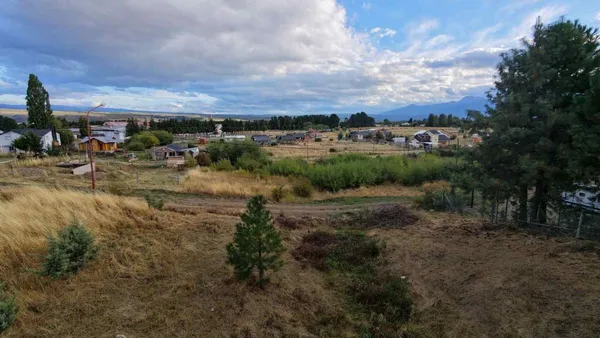 Lote en Domingo Gualco 300
