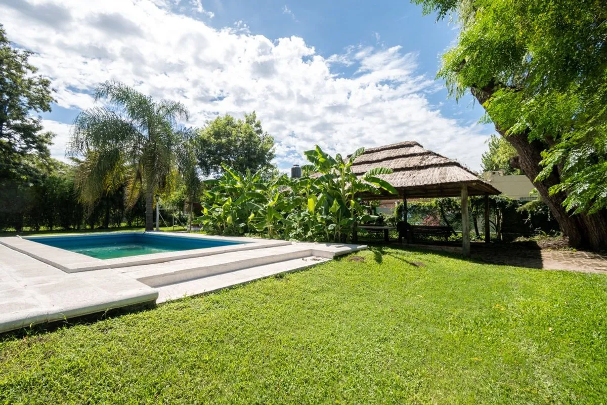 Casa en Pje. Rusia 1000