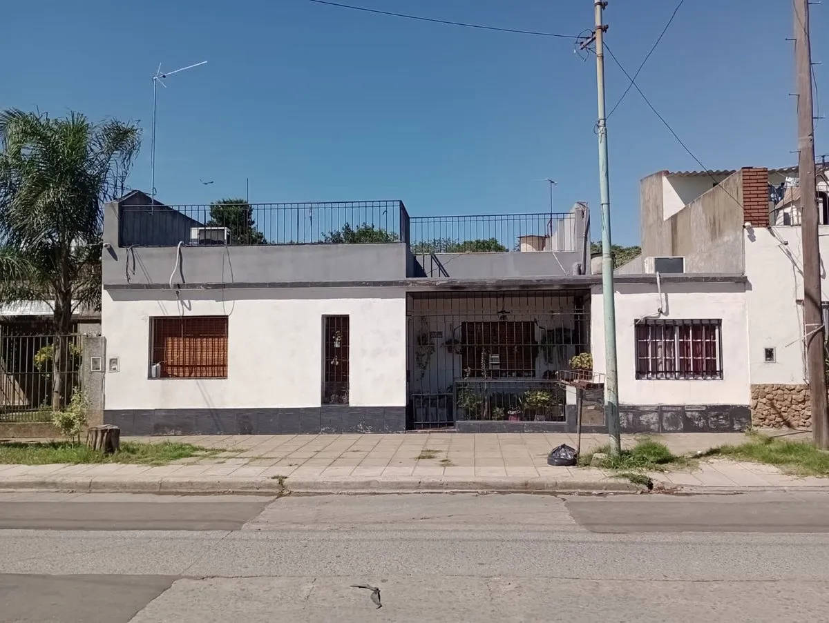 Casa en José E. Rodó 300