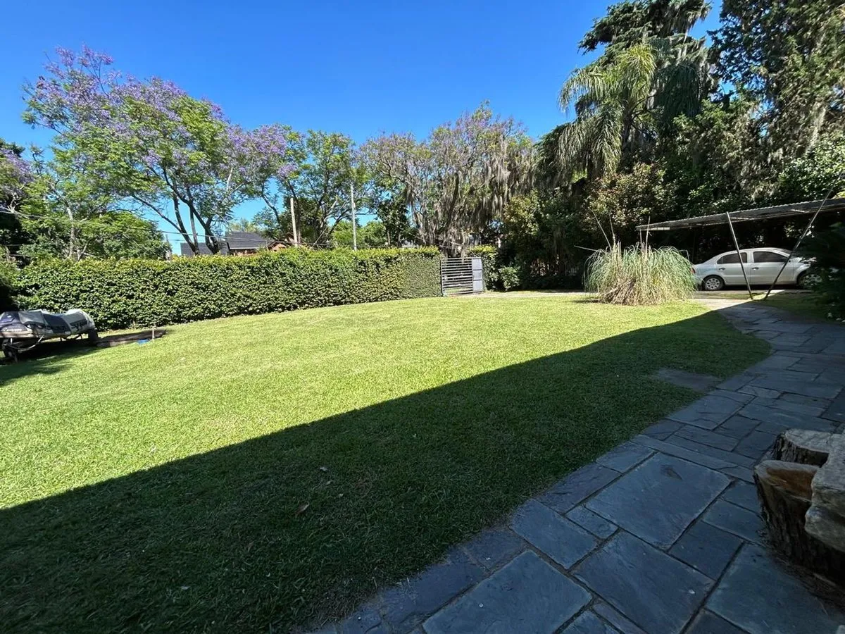 Casa en José Hernández 1300