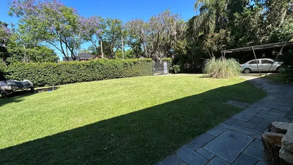 Casa en José Hernández 1300