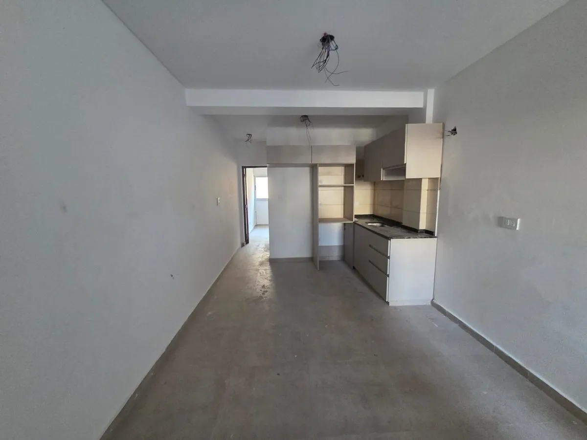 Departamento en Del Valle Iberlucea 2000