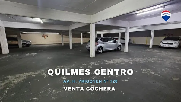 Cochera en Avenida Hipólito Yrigoyen 700