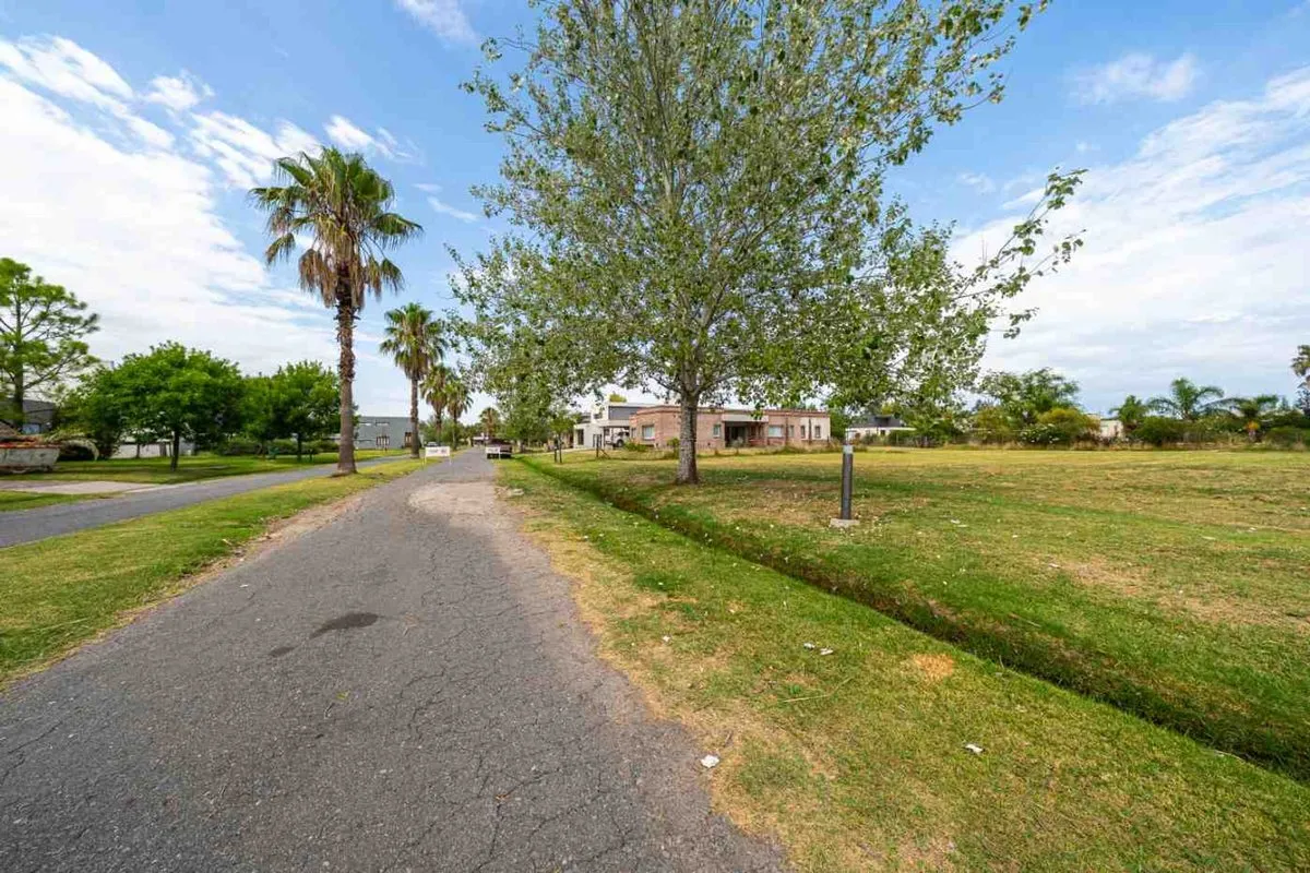 Lote en Lote 200