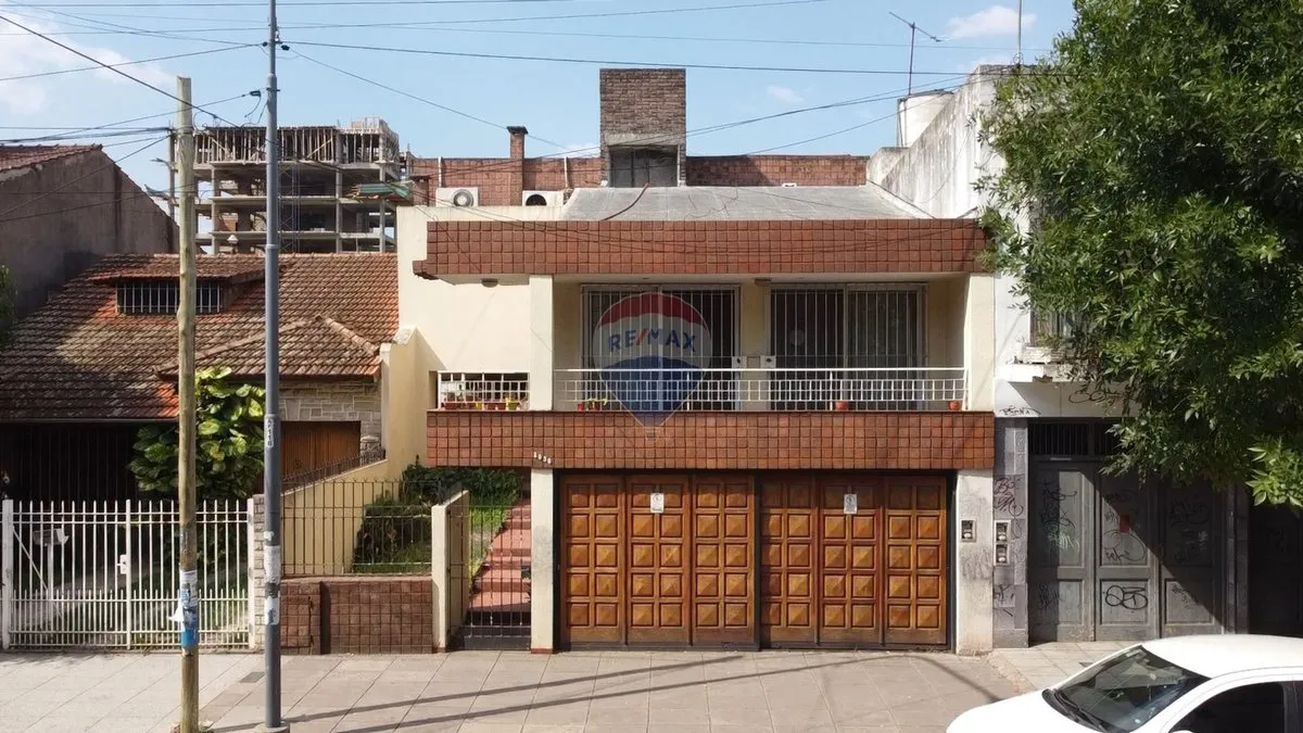 Lote en Paunero 2000