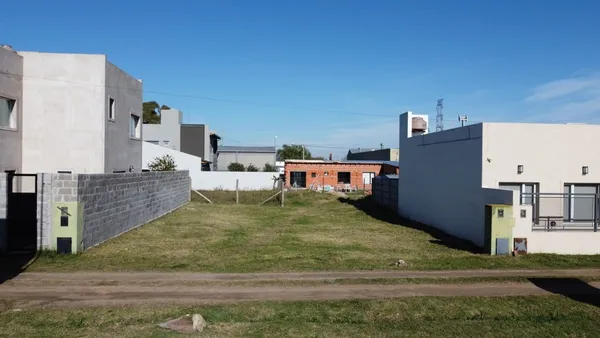 Lote en Caseros 1500