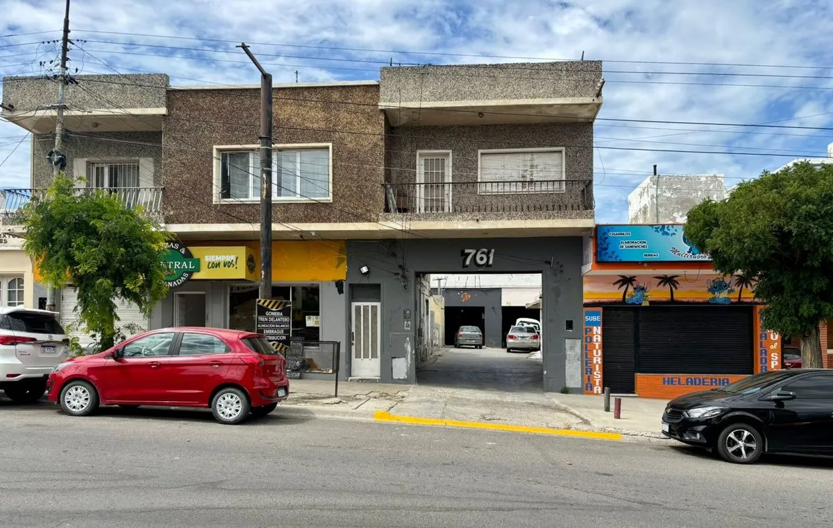 Casa en Avenida Alsina 700