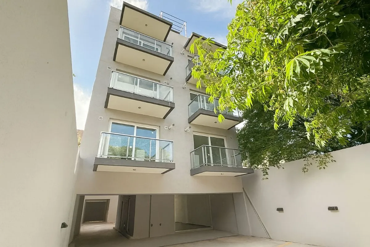 Departamento en Avenida Avellaneda 100