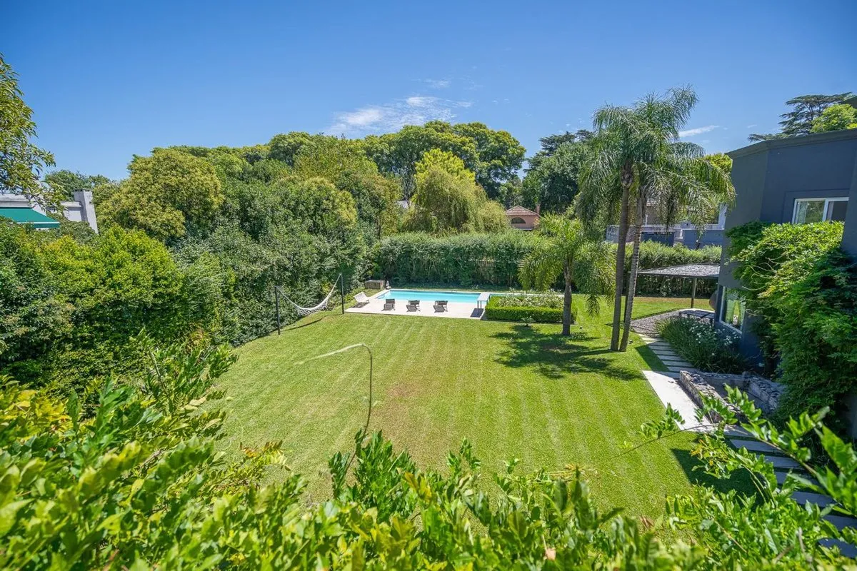 Casa en Avenida Benavídez 1100